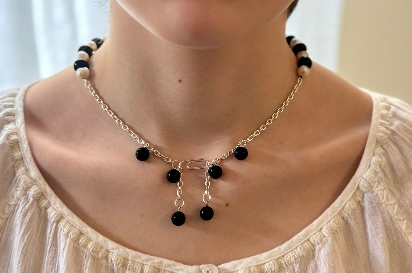 Ivory Noir Necklace